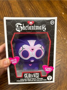 Skelanimals Oliver Vinyl Figure